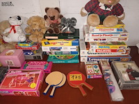 Lot 175 - speelgoed. 42 stuks - afbeelding 1 van  8