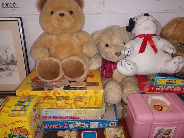 Lot 175 - speelgoed. 42 stuks - afbeelding 8 van  8