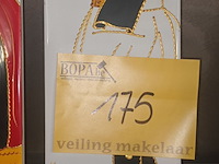 Lot 175 - wandtegel. 2 stuks - afbeelding 3 van  4