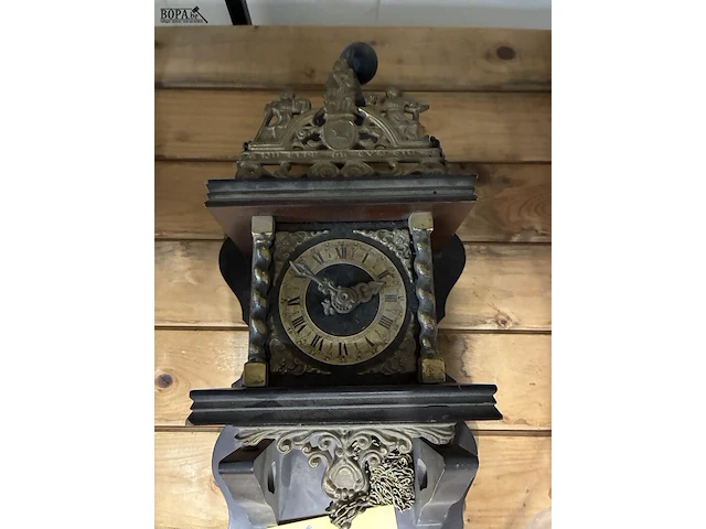 Lot 176 - atlasklok - afbeelding 2 van  3