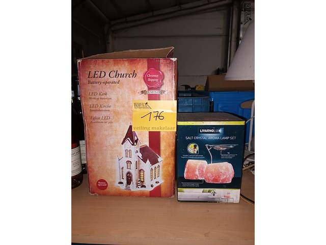 Lot 176 - decoratie. 2 stuks - afbeelding 1 van  3