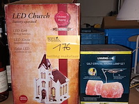 Lot 176 - decoratie. 2 stuks - afbeelding 1 van  3