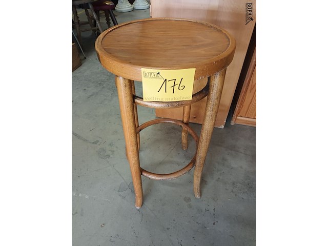 Lot 176 - houten barkruk - afbeelding 1 van  3
