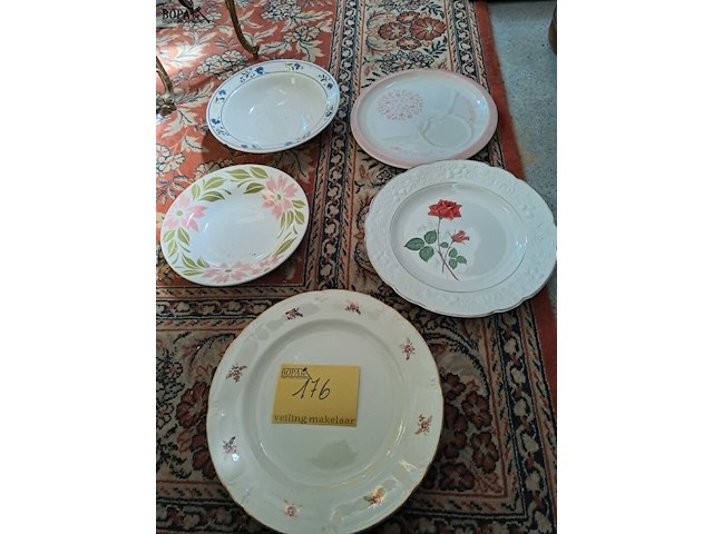 Lot 176 - lot vintage borden waaronder boch, stendhal, digoin,… - afbeelding 1 van  3