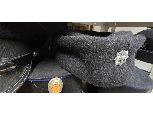 Lot 176 - nederland 6 kepies - afbeelding 5 van  6