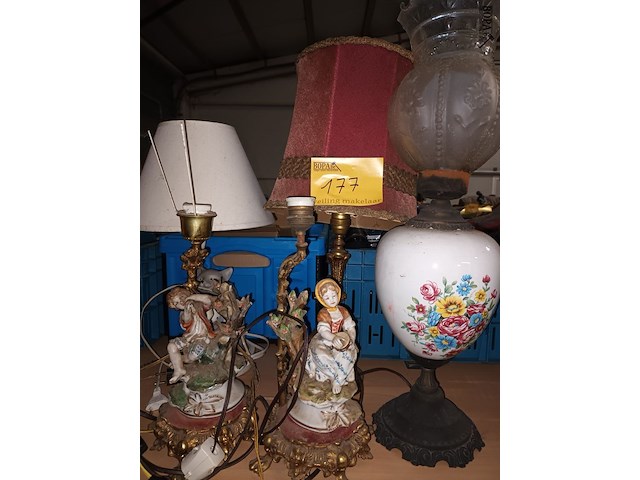 Lot 177 - antieke lampedaire. 5 stuks - afbeelding 1 van  5