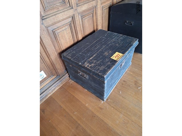 Lot 177 - houten kist - afbeelding 2 van  2