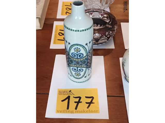 Lot 177 - sierfles delft - afbeelding 1 van  4