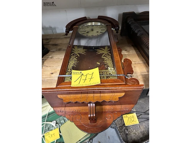 Lot 177 - wandklok - afbeelding 1 van  5