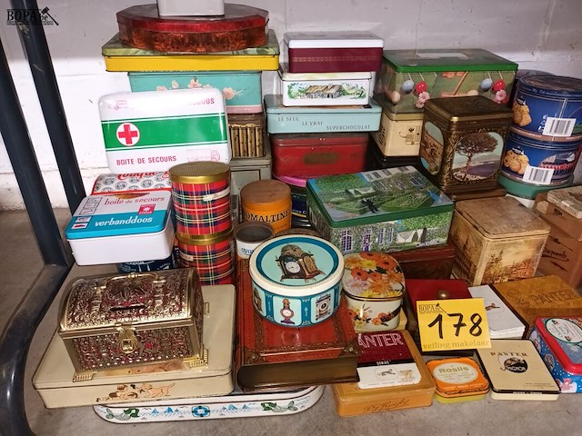 Lot 178 - blikken dozen en sigaren kistjes. 85 stuks - afbeelding 3 van  3