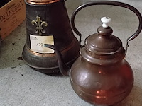 Lot 178 - kolenbak en ketel in rode koper - afbeelding 1 van  1