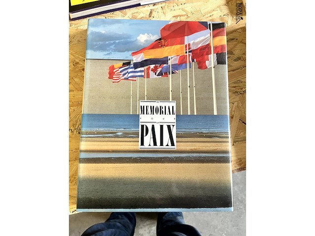 Lot 178 - memorial paix - afbeelding 1 van  5
