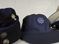 Lot 178 - nederland 3 kepies + 1 pet + 1 schuitje - afbeelding 2 van  5