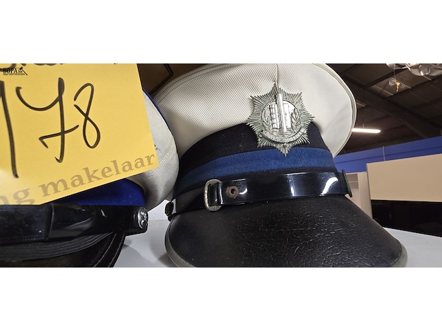 Lot 178 - nederland 3 kepies + 1 pet + 1 schuitje - afbeelding 4 van  5