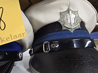 Lot 178 - nederland 3 kepies + 1 pet + 1 schuitje - afbeelding 4 van  5