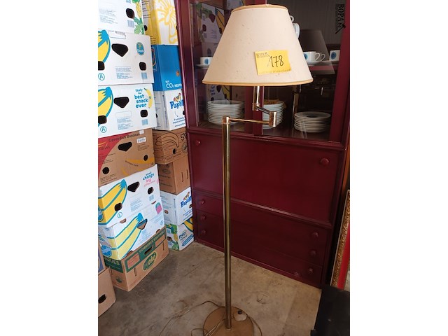 Lot 178 - vintage vloerlamp - afbeelding 1 van  4