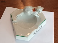 Lot 179 - asbak met kat - afbeelding 1 van  4