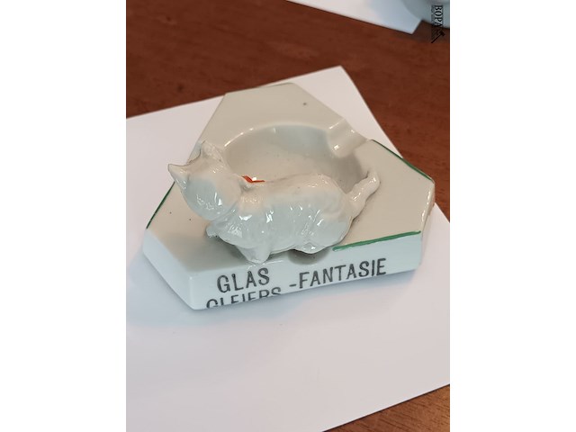 Lot 179 - asbak met kat - afbeelding 3 van  4