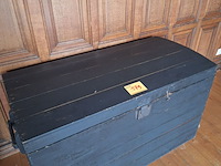 Lot 179 - houten kist - afbeelding 1 van  2