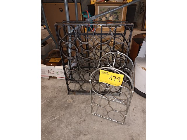 Lot 179 - wijnrek. 2 stuks - afbeelding 1 van  4