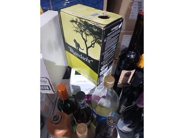 Lot 18 - aangebroken drank. 10 stuks - afbeelding 3 van  3