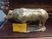 Lot 18 - beeld stier