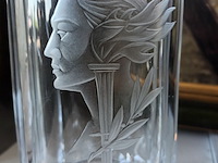 Lot 18 - boheemse deksel vaas kristal - afbeelding 2 van  6