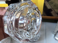 Lot 18 - boheemse deksel vaas kristal - afbeelding 5 van  6