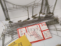 Lot 18 - bovenleiding onderdelen