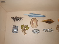 Lot 18 - broches. 10 stuks - afbeelding 2 van  3