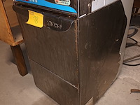 Lot 18 - glazenwasmachine kromo - afbeelding 2 van  4