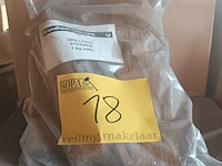 Lot 18 - grillhout steeneik 1 kg. 21 stuks - afbeelding 3 van  3