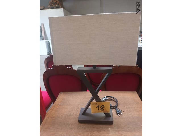 Lot 18 - lampedaire - afbeelding 1 van  4