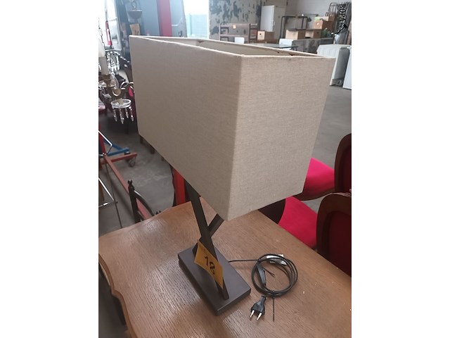 Lot 18 - lampedaire - afbeelding 3 van  4