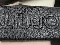 Lot 18 - liuo-jo handtassen 2 stuks en portemonnee - afbeelding 4 van  4