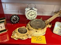 Lot 18 - lot vintage wekkerklokken + barometer