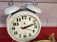 Lot 18 - lot vintage wekkerklokken + barometer - afbeelding 3 van  5