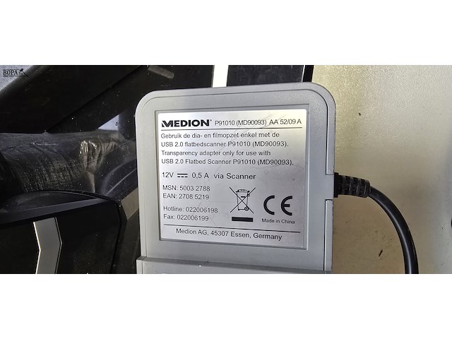 Lot 18 - medion set flatbedscanner + dia en filmopzet + - afbeelding 4 van  7
