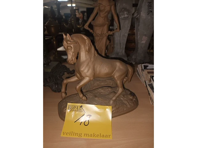 Lot 18 - metalen beelden. 2 stuks - afbeelding 1 van  5
