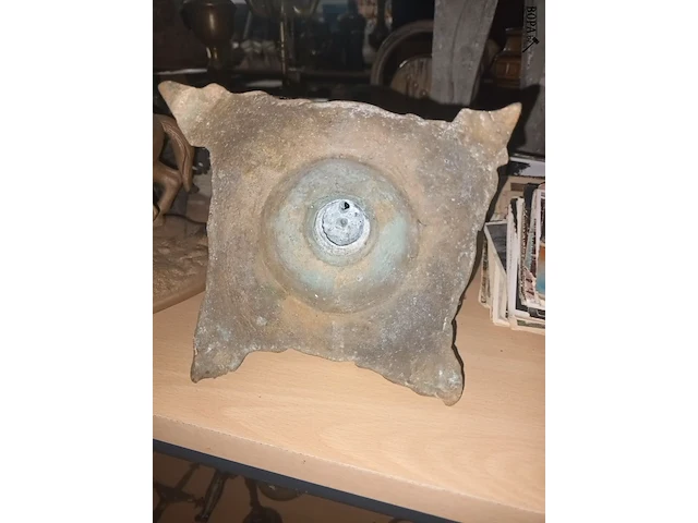 Lot 18 - metalen beelden. 2 stuks - afbeelding 4 van  5
