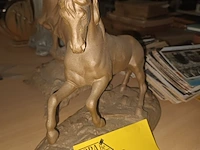 Lot 18 - metalen beelden. 2 stuks - afbeelding 5 van  5
