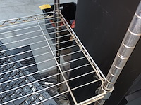 Lot 18 - metalen rek - afbeelding 3 van  3