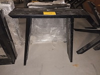 Lot 18 - metalen tafelpoten. 2 stuks - afbeelding 2 van  4