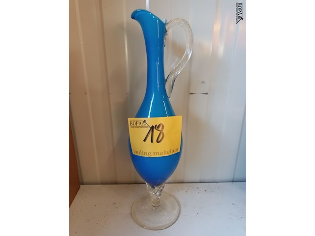Lot 18 - opaline vaas - afbeelding 1 van  4