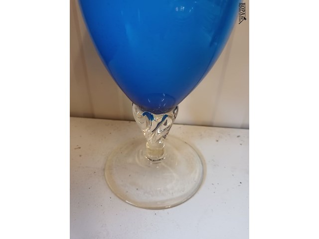 Lot 18 - opaline vaas - afbeelding 2 van  4