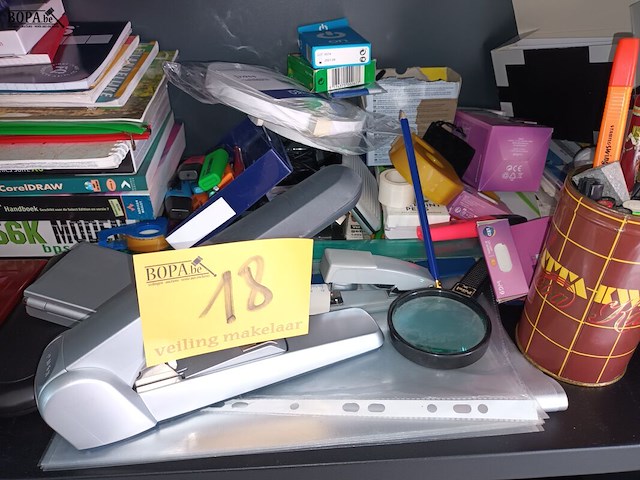 Lot 18 - partij kantoormateriaal - afbeelding 1 van  5