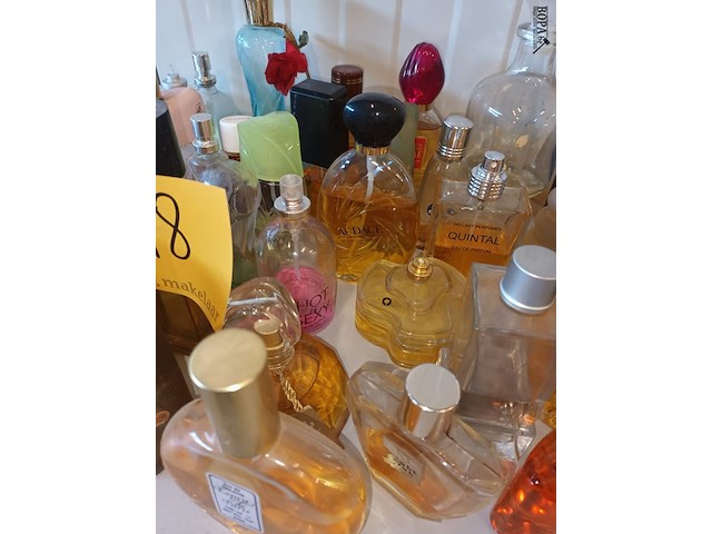 Lot 18 - partij parfumflessen. aangebroken. 35 stuks - afbeelding 3 van  5