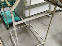 Lot 18 - schrijftafel - afbeelding 3 van  3