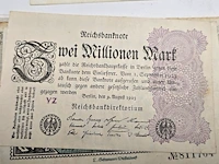 Lot 18 - verzameling historische en vintage bankbiljetten - afbeelding 4 van  7