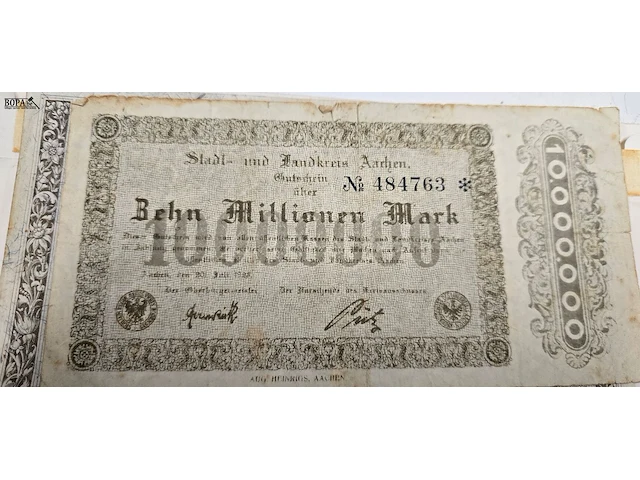Lot 18 - verzameling historische en vintage bankbiljetten - afbeelding 6 van  7